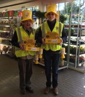 Honiton Lions Collecting for Marie Curie